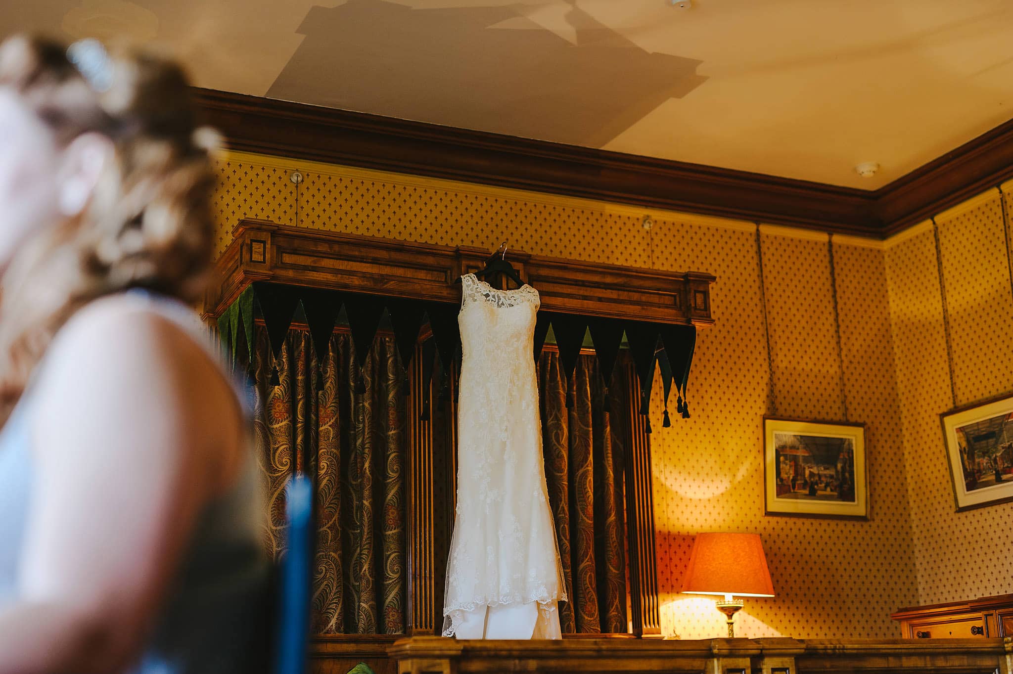 wedding-photography-at-eastnor-castle-in-herefordshire (5)